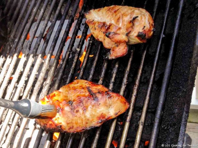 how-to-bbq-skinless-boneless-chicken-breast-on-a-gas-grill-101