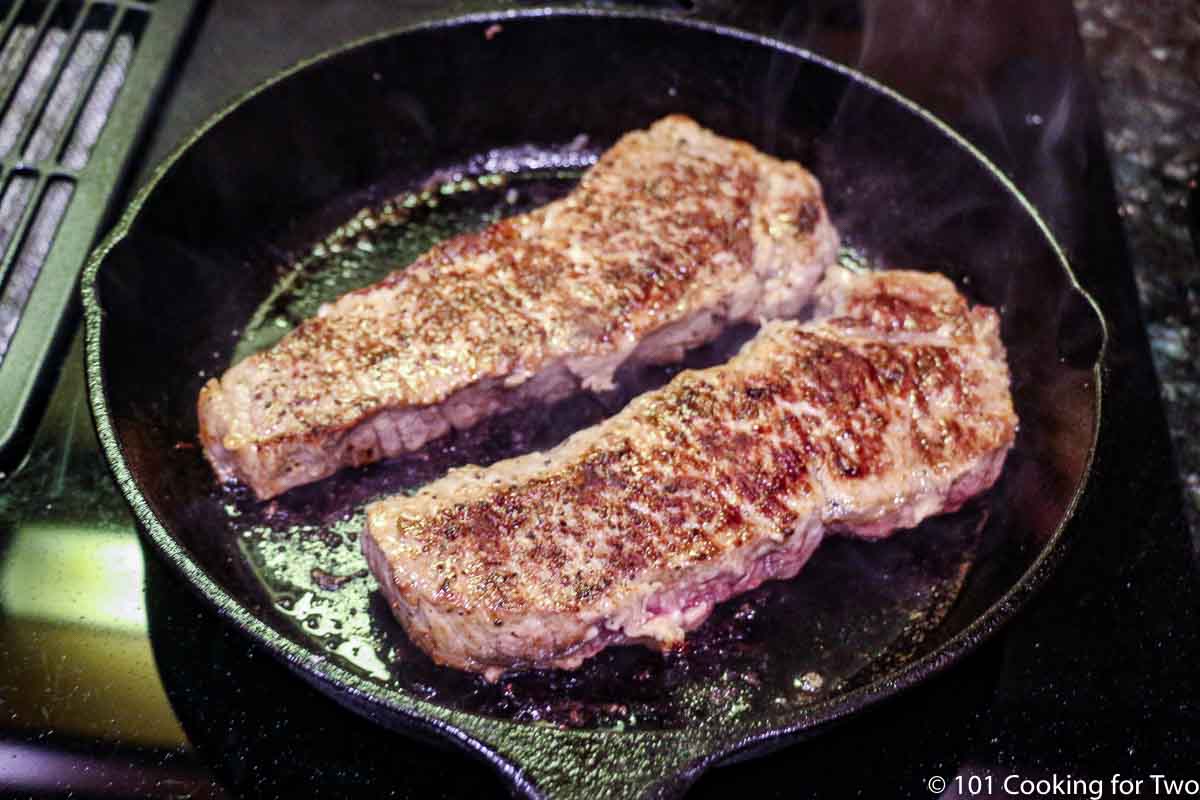 https://www.101cookingfortwo.com/wp-content/uploads/2020/08/seared-steaks-in-a-black-skillet.jpg