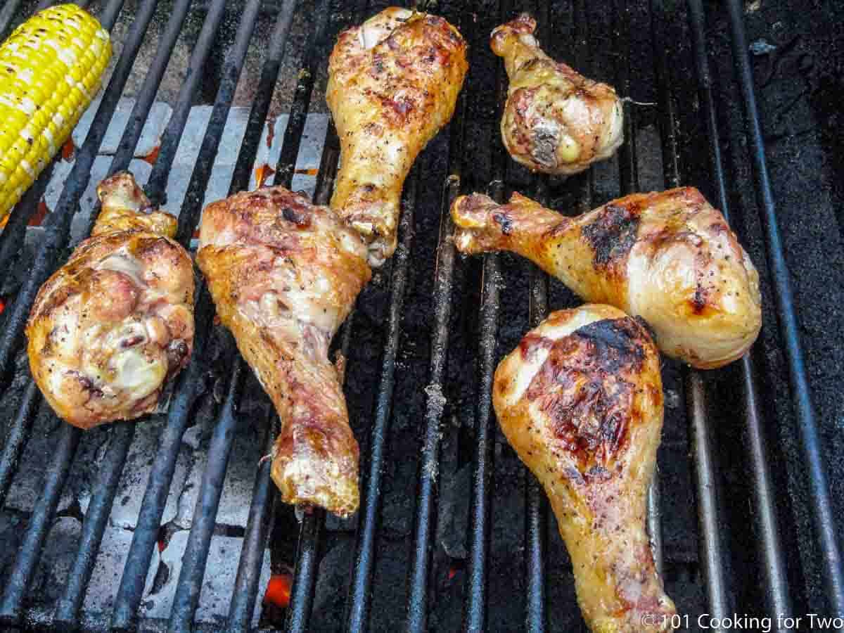 How To Cook Chicken Drumsticks On The Grill Thekitchenknow