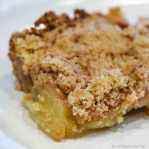 apple crisp on a white plate.