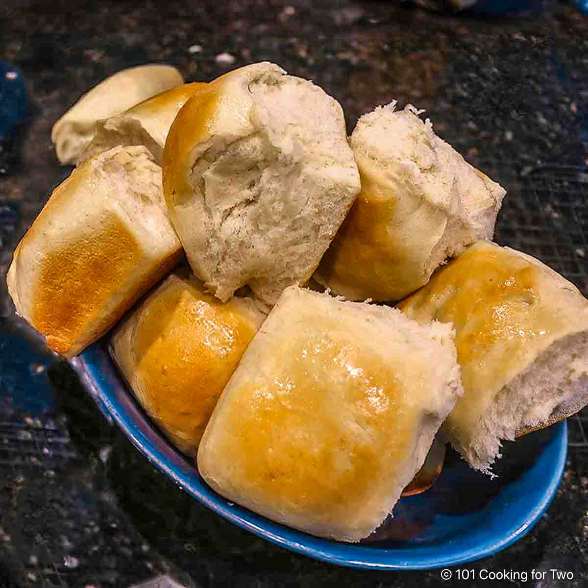 Bowl of dinner rolls.